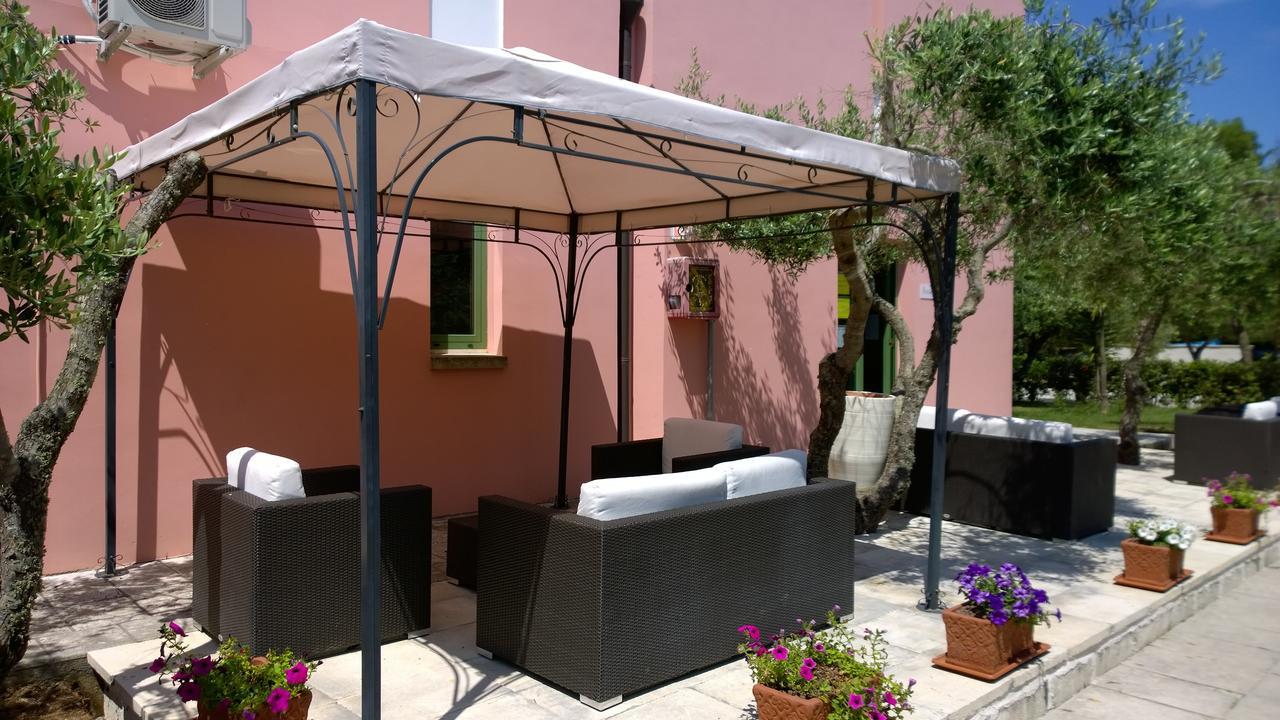 Family Village Otranto Alimini Exterior foto